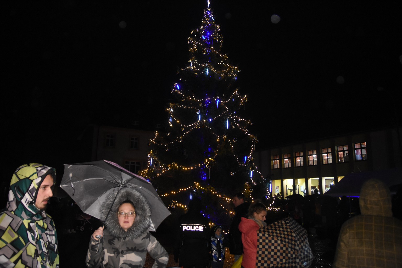 Rosvěcení vánočního stromu