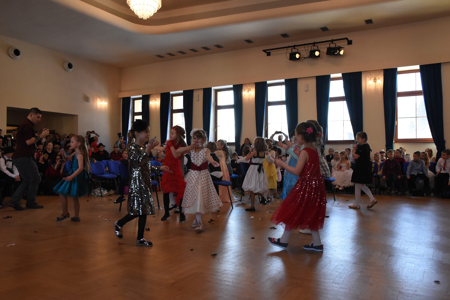 Ples ZŠ Dukelská