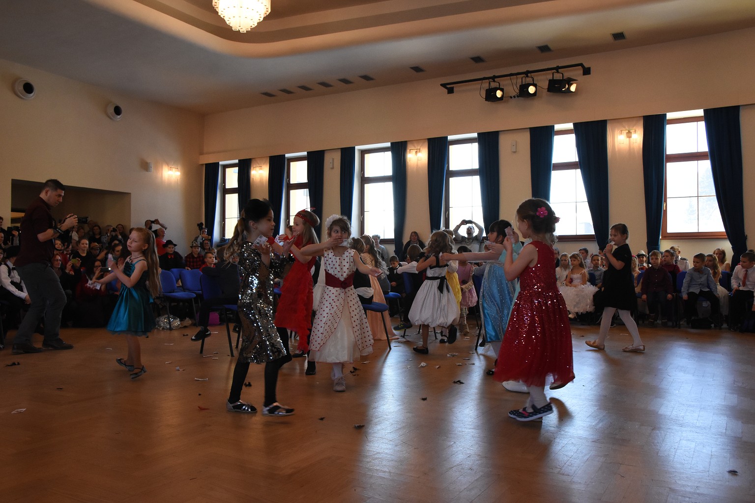 Ples ZŠ Dukelská