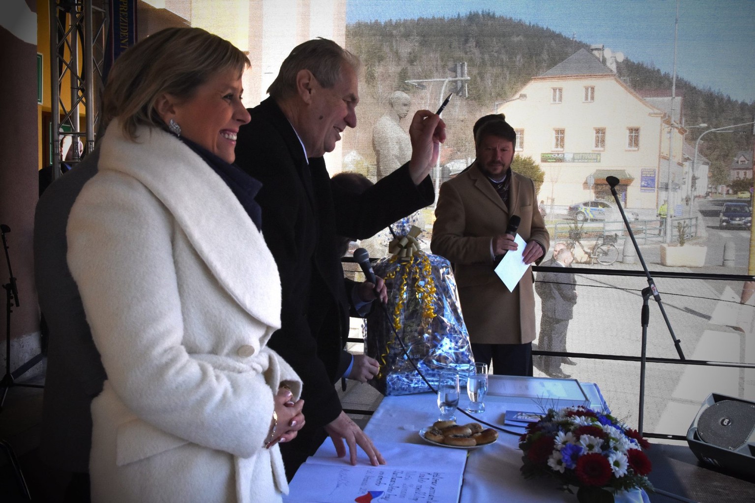 Návstěva Kraslic prezidentem Milošem Zemanem